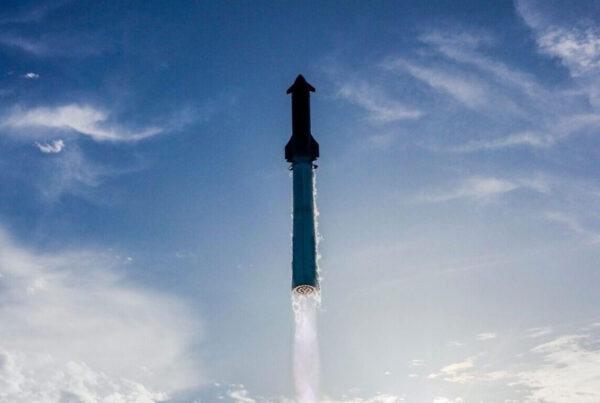 SpaceX 10th Test Flight Article image