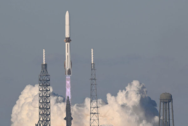 Blue Origin Nails Booster Landing artilce image